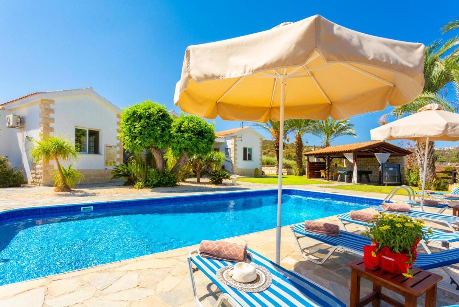 Amorosa Villa